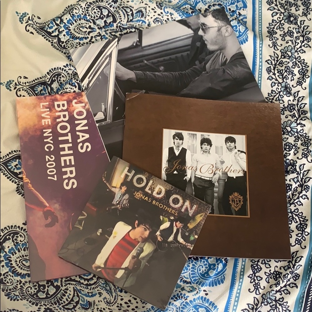 Jonas Brothers Vinyl Club Bundle